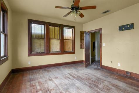 802 E Jones Street Sherman TX 75090