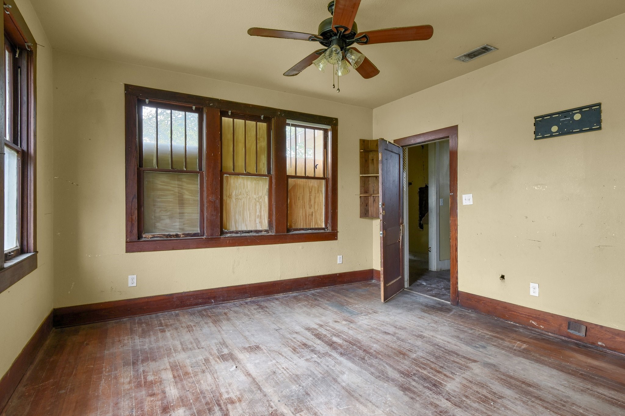 802 E Jones Street Sherman TX 75090