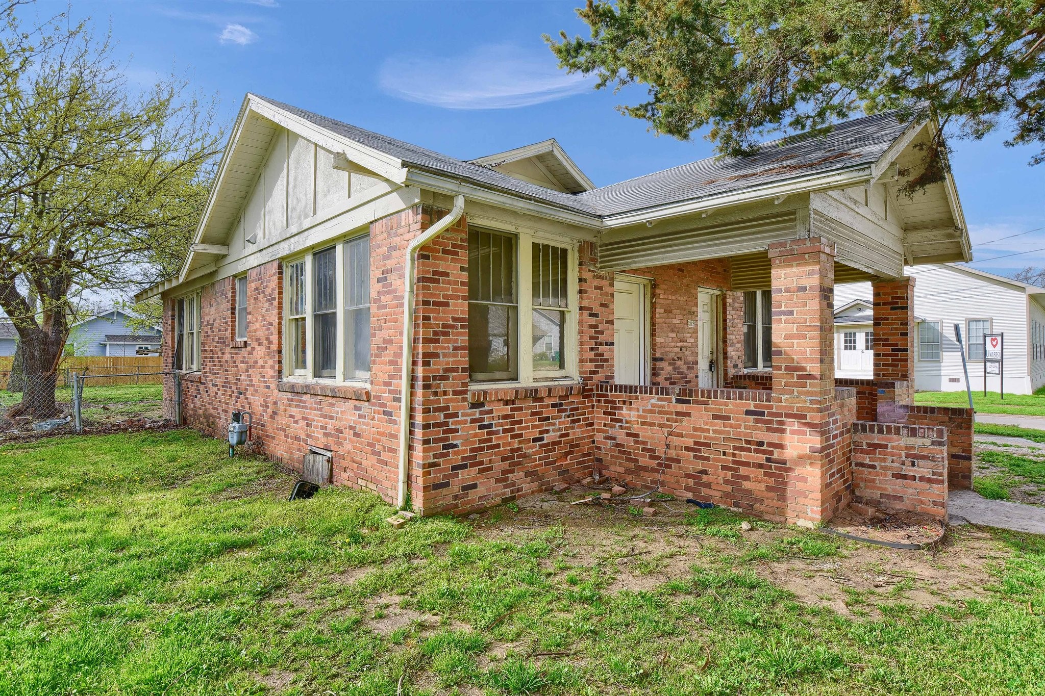 802 E Jones Street Sherman TX 75090