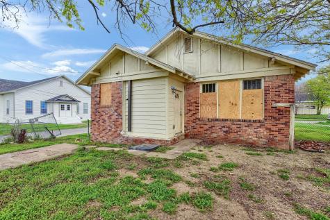 802 E Jones Street Sherman TX 75090