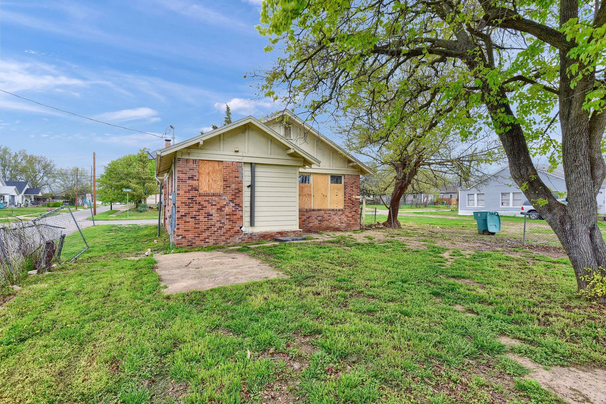 802 E Jones Street Sherman TX 75090