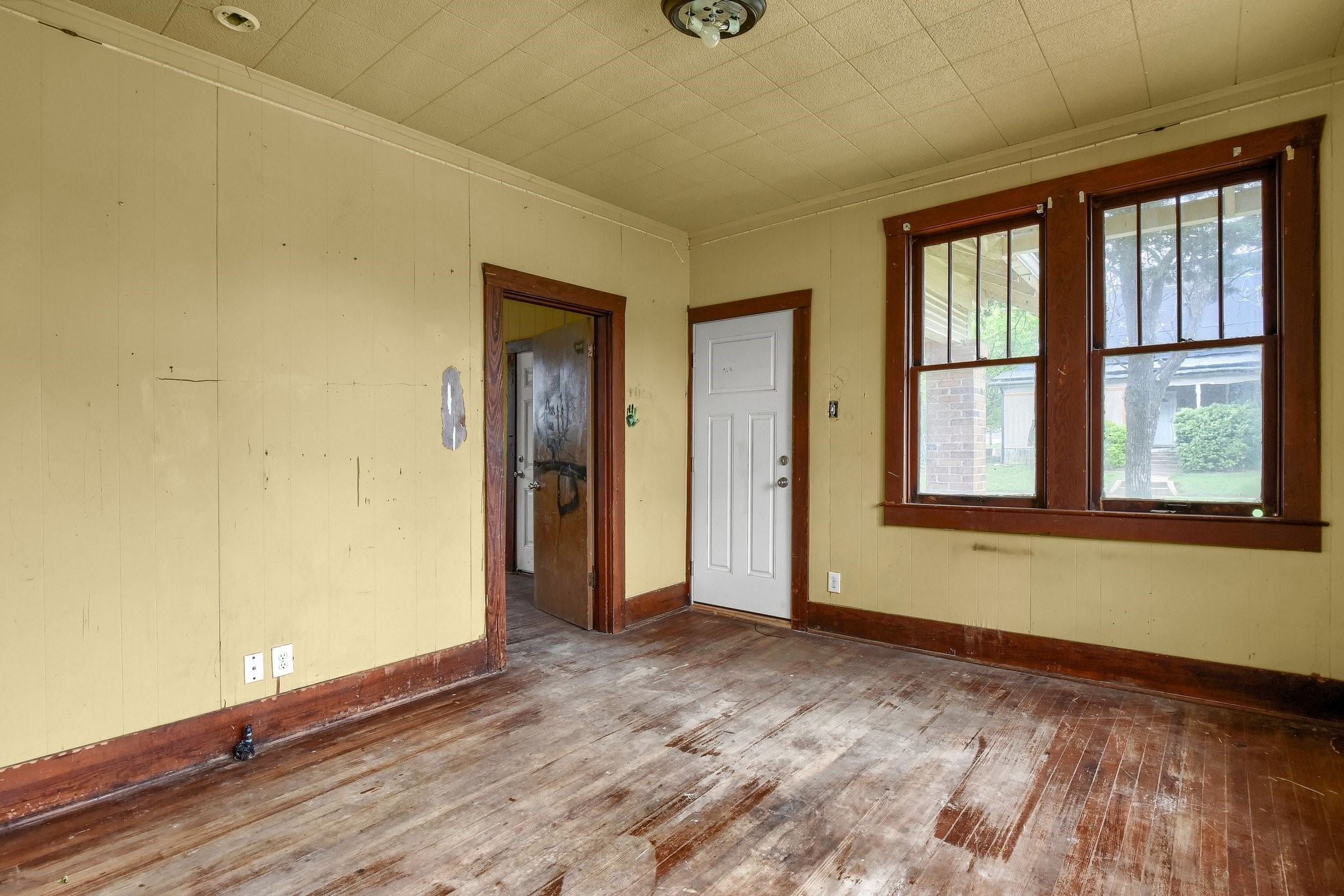 802 E Jones Street Sherman TX 75090