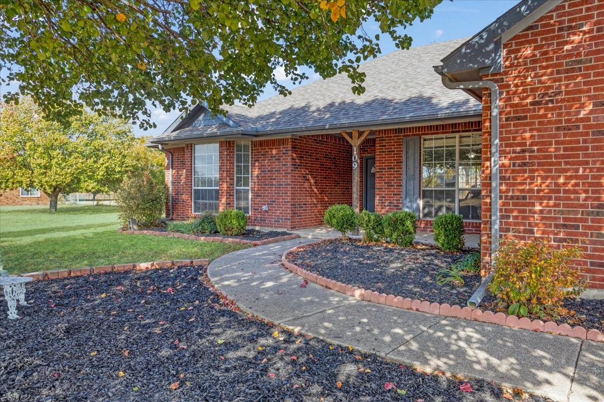 109 Meadowview Circle Van Alstyne TX 75495