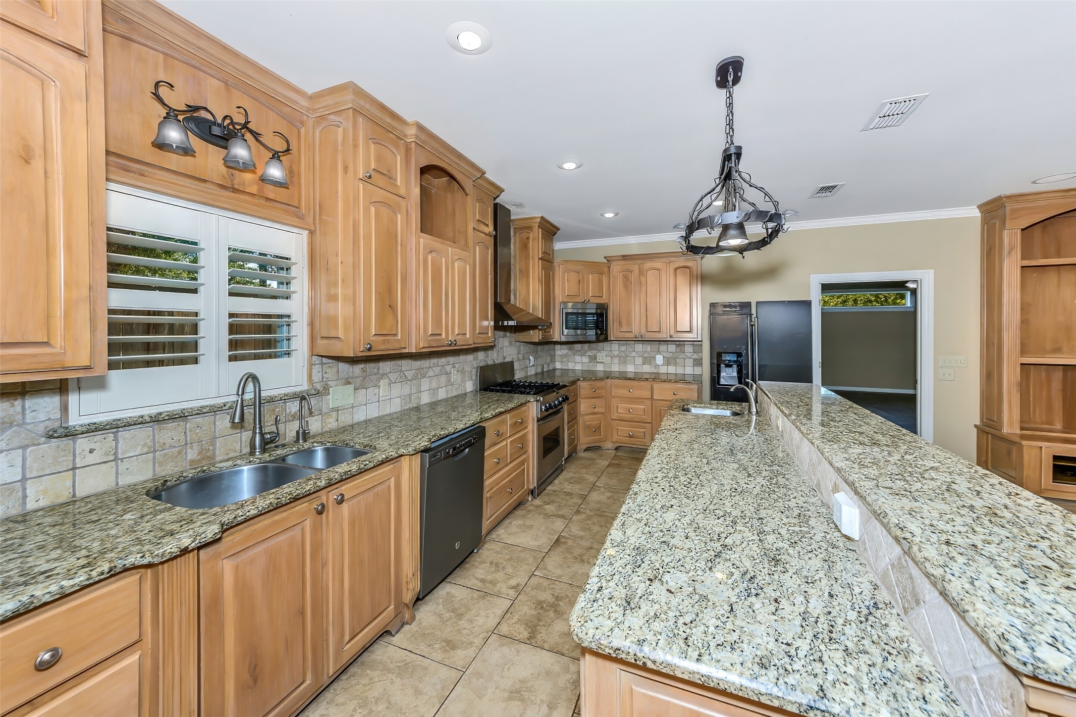 566 Selma Road Bowie TX 76230
