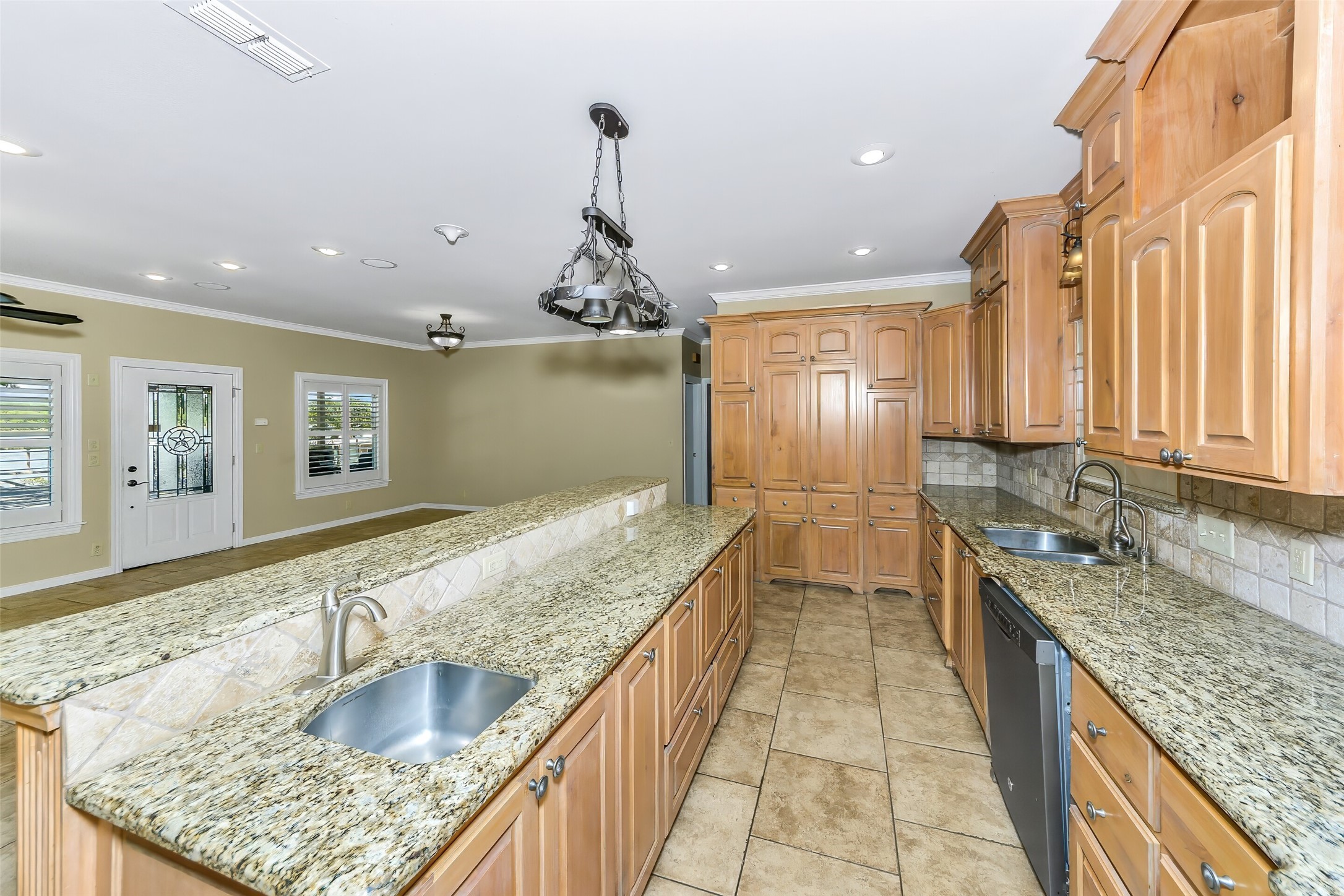 566 Selma Road Bowie TX 76230