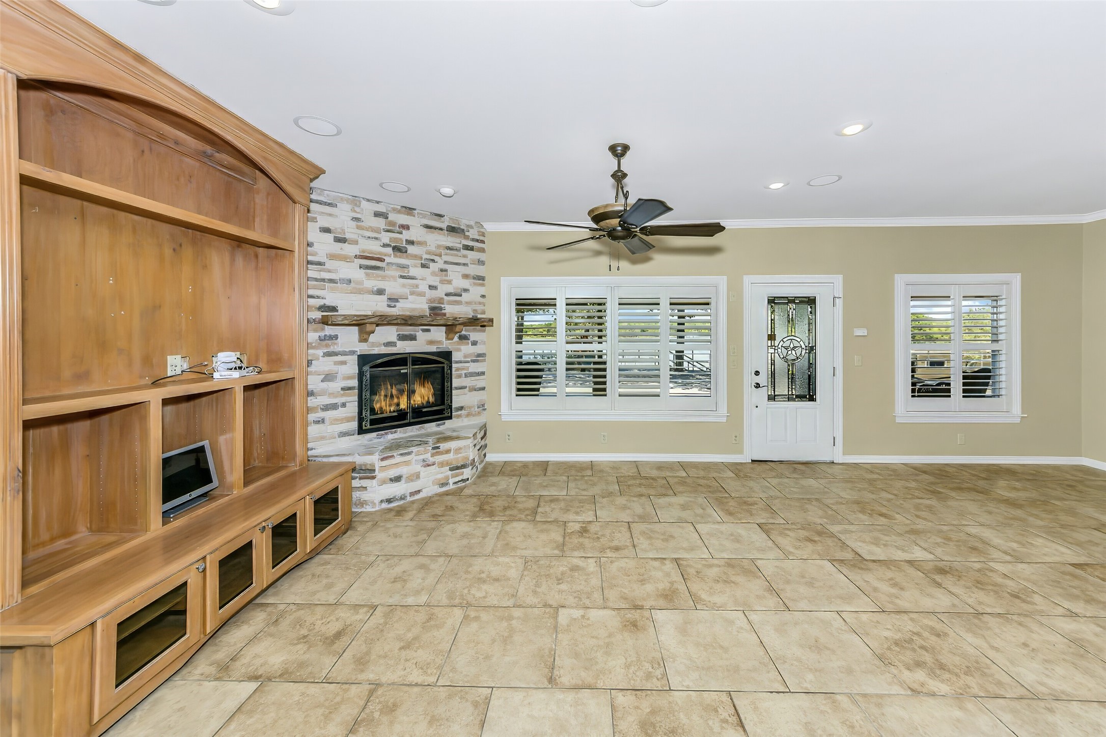 566 Selma Road Bowie TX 76230