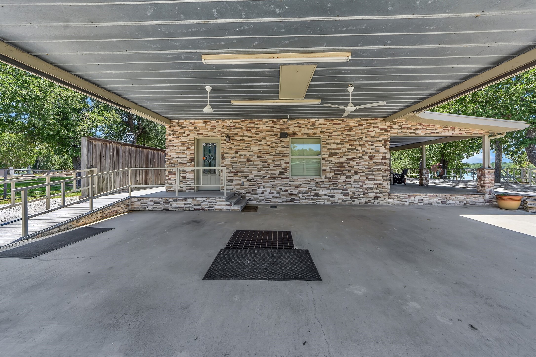 566 Selma Road Bowie TX 76230