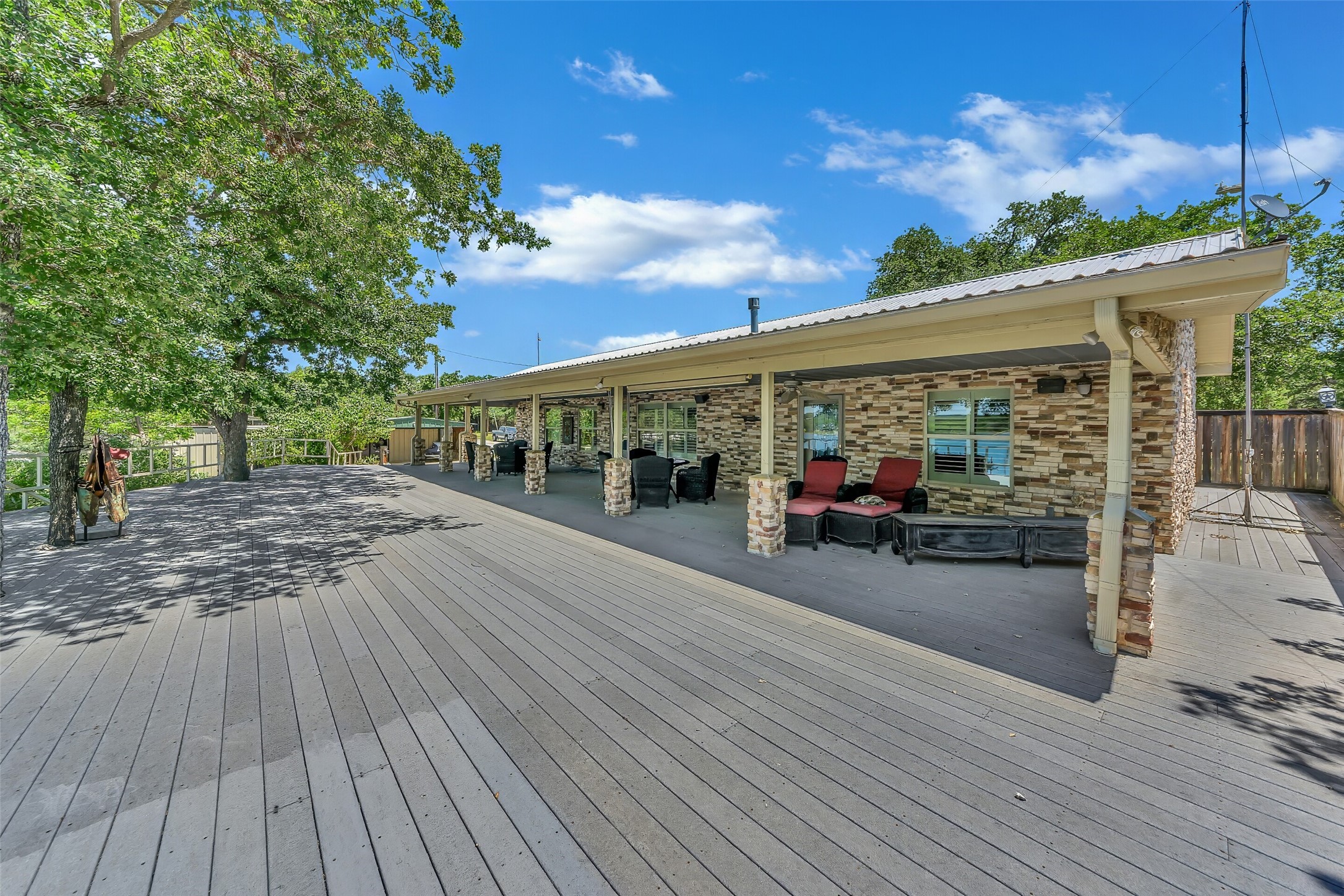 566 Selma Road Bowie TX 76230