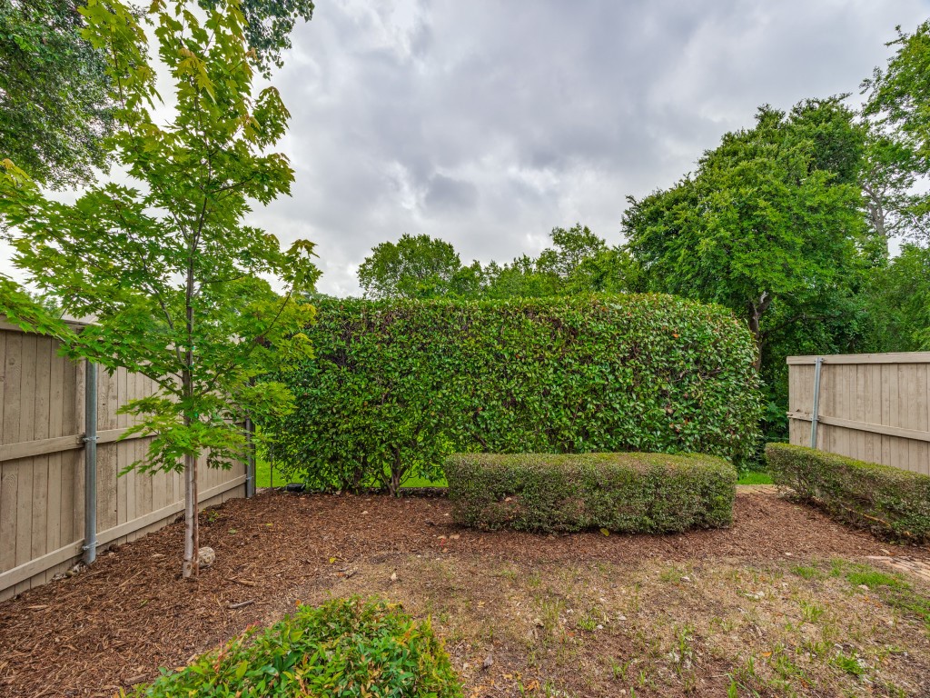 8602 Brittania Way Dallas TX 75243