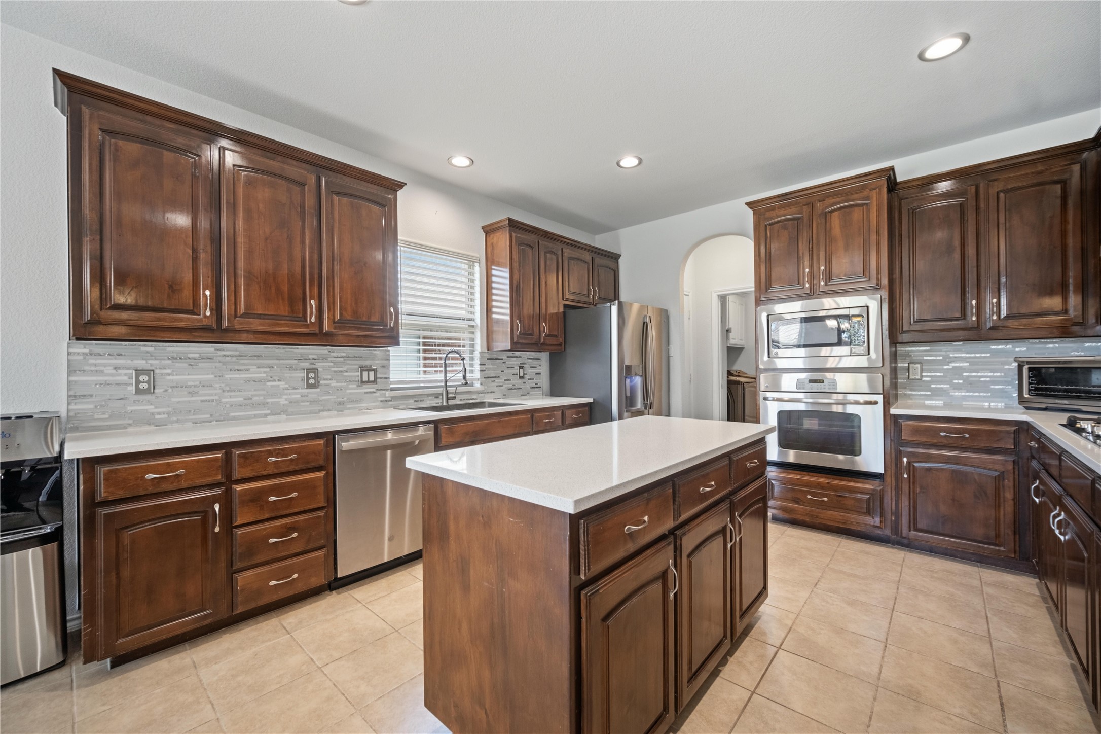 2105 Stoney Gorge Fort Worth TX 76177