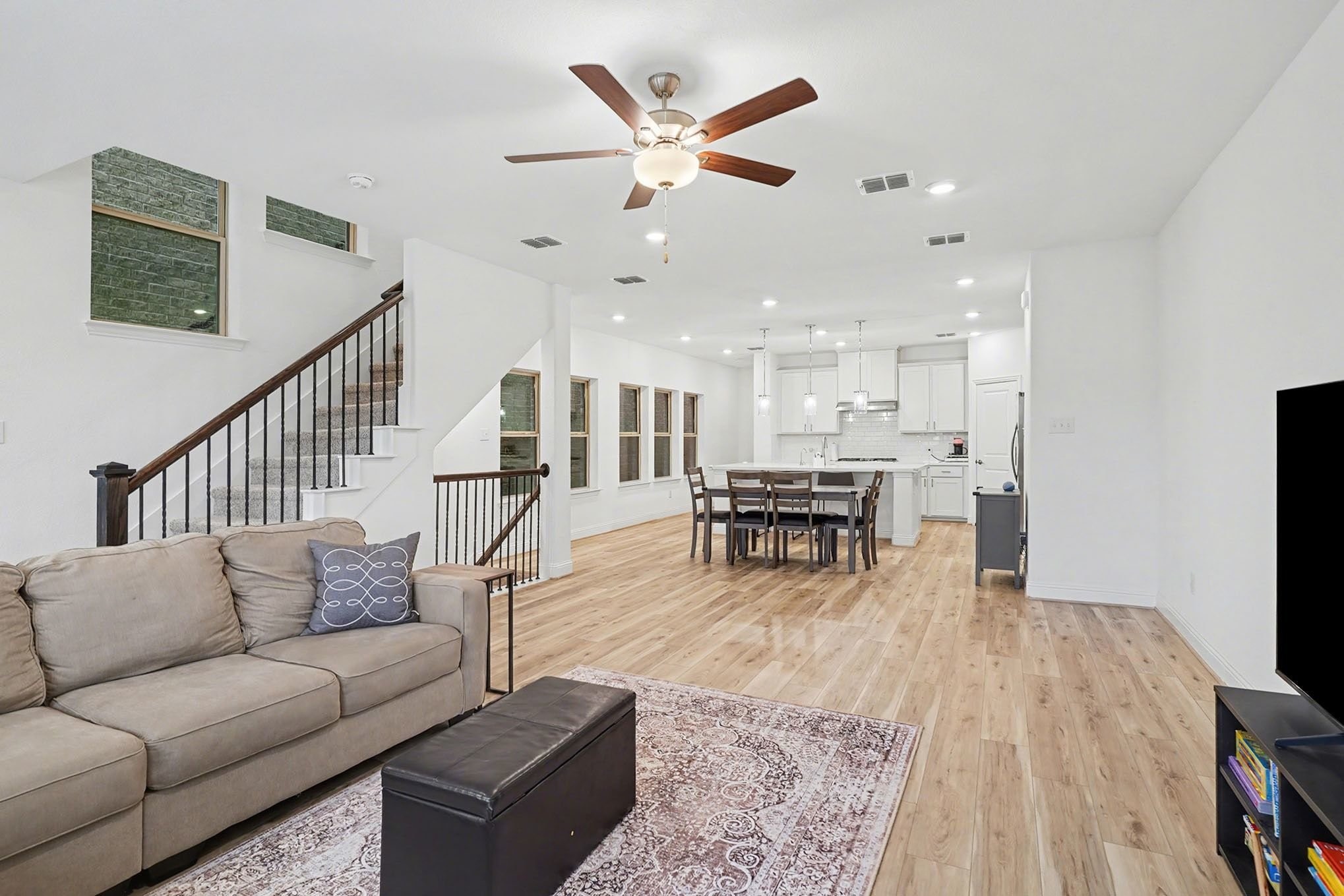 213 Settlers Way Euless TX 76040