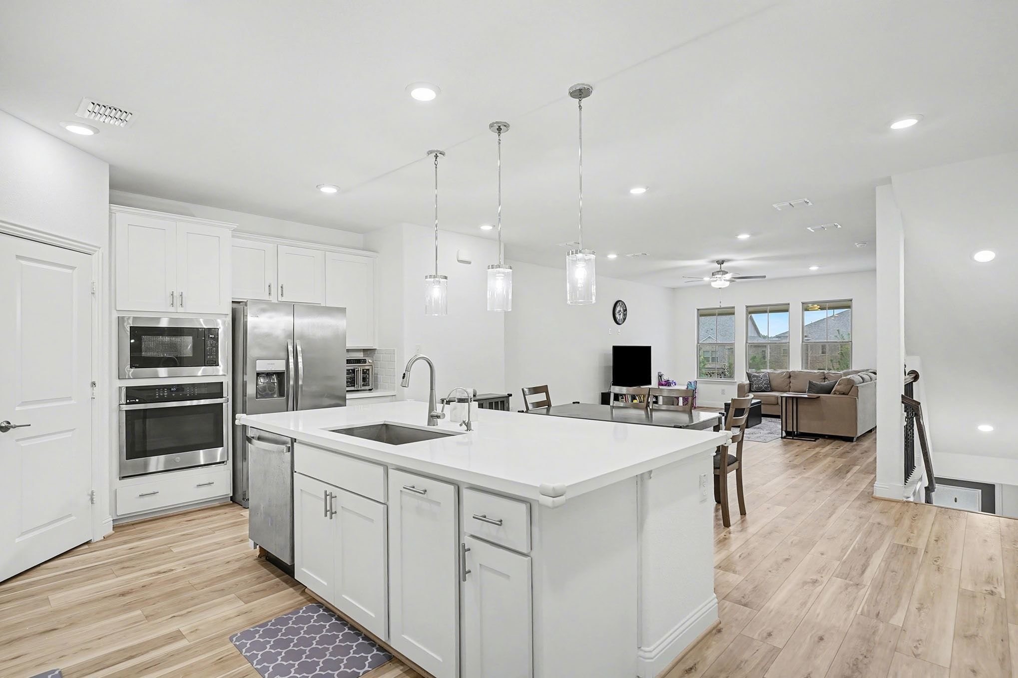213 Settlers Way Euless TX 76040