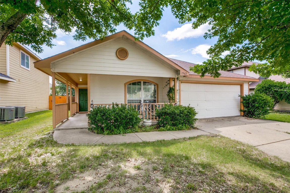 1562 Sandhurst Drive Waxahachie TX 75165