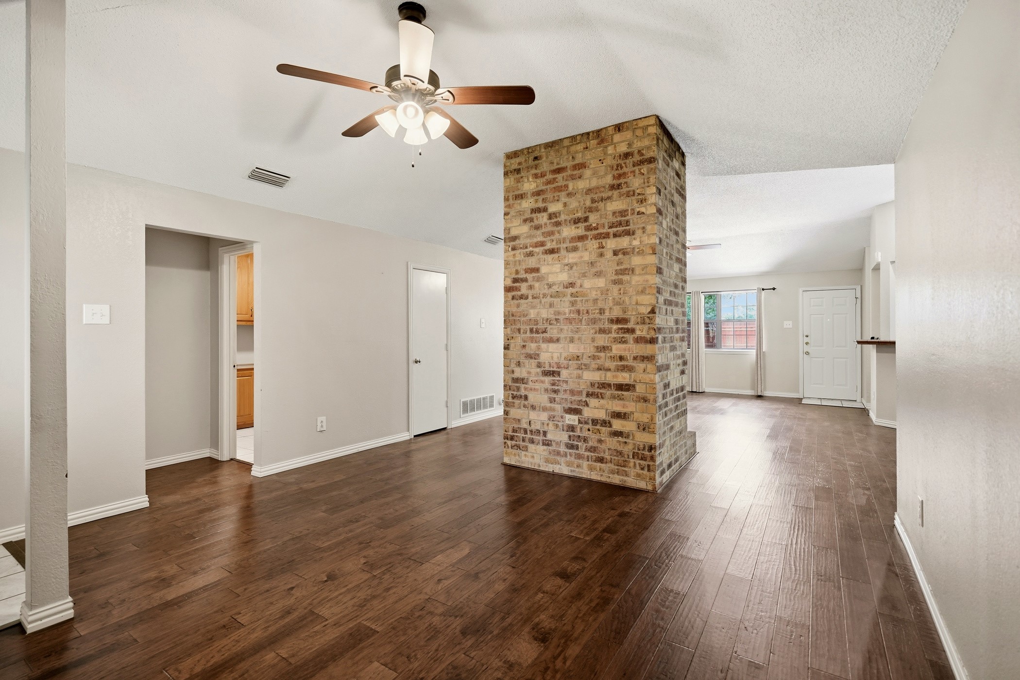 602 Brittany Drive Mesquite TX 75150