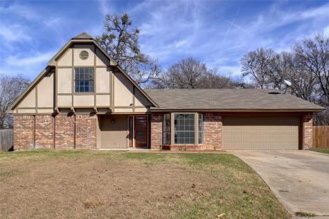 901 Willow Way Benbrook TX 76126