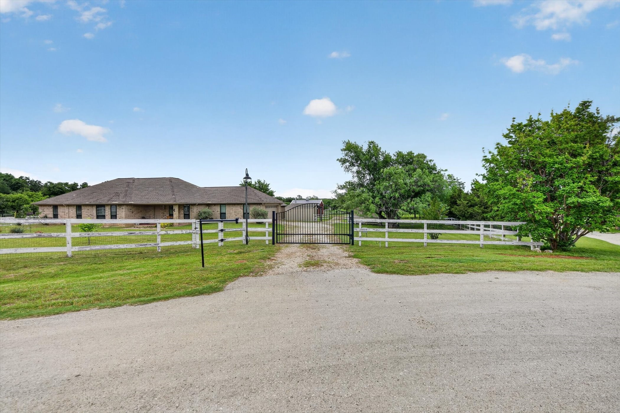 951 Ridgewood Circle Bartonville TX 76226
