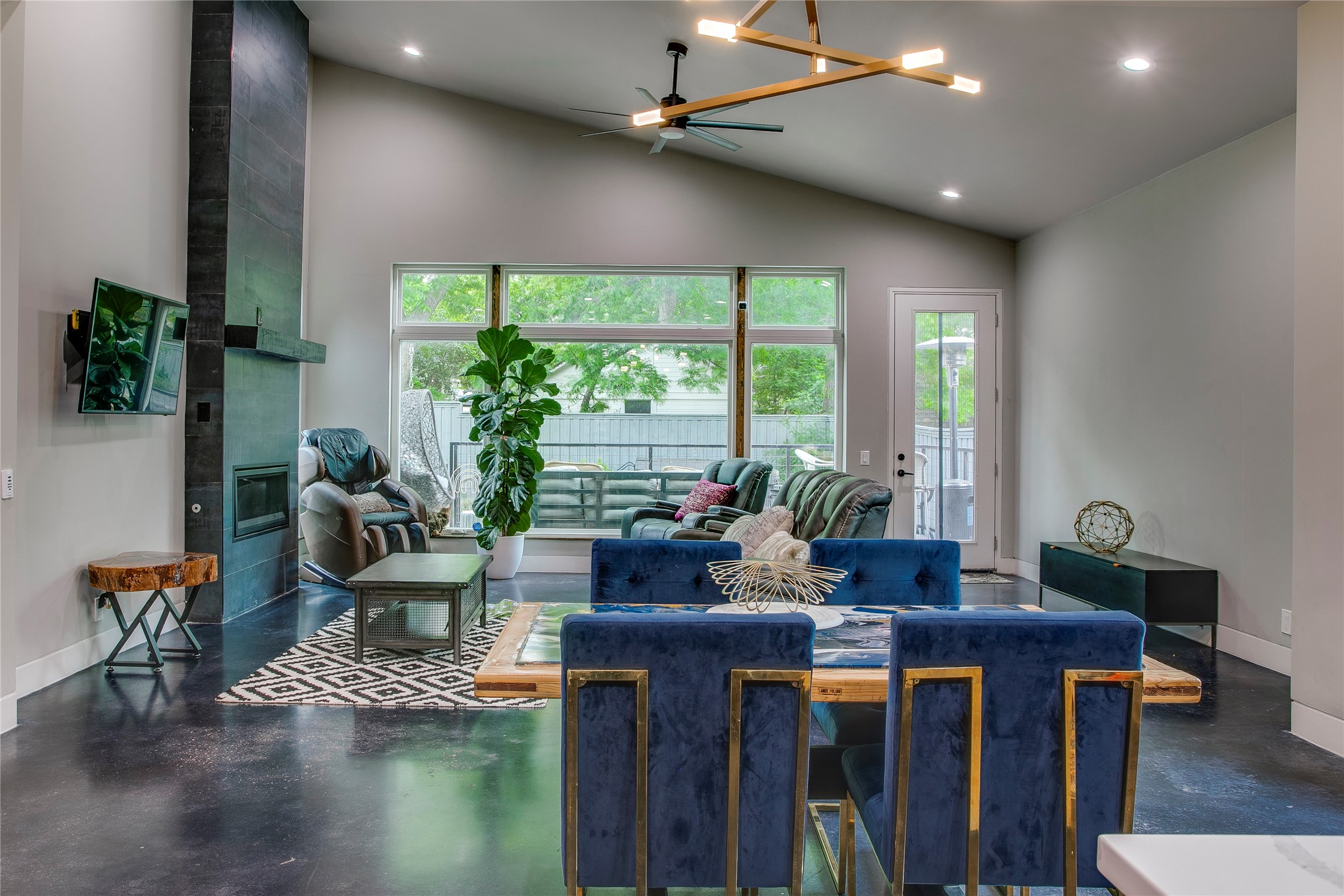 8926 Groveland Drive Dallas TX 75218