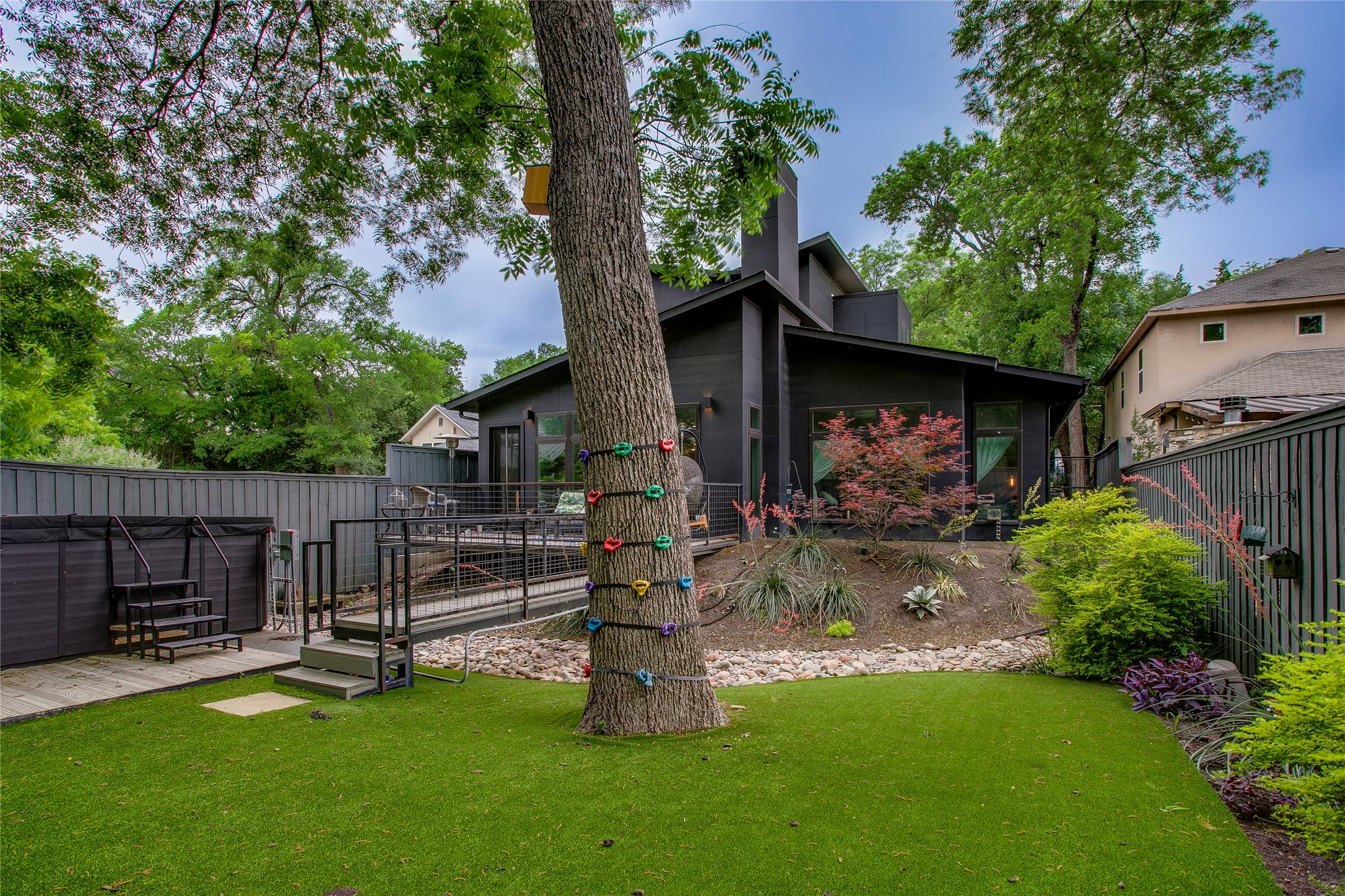 8926 Groveland Drive Dallas TX 75218