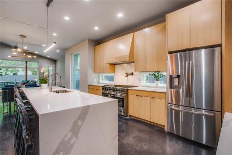 8926 Groveland Drive Dallas TX 75218