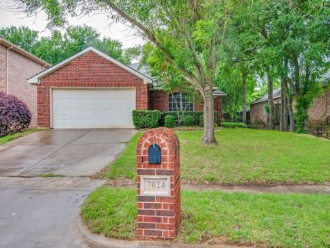 7024 Park Green Drive Arlington TX 76001