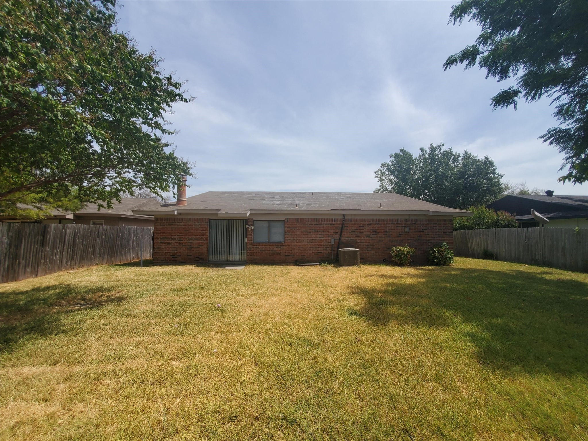 1618 Meridian Way Garland TX 75040