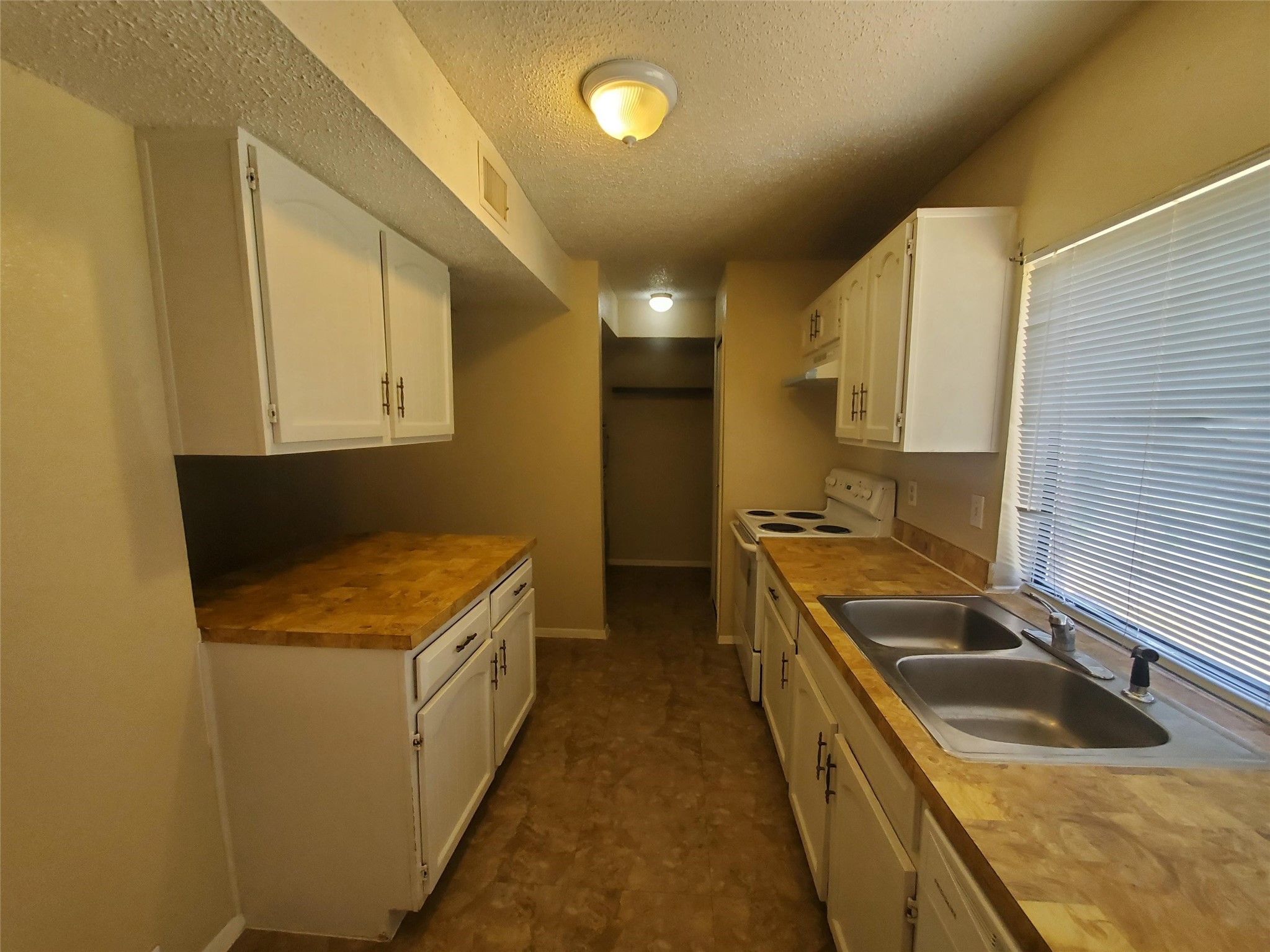 1618 Meridian Way Garland TX 75040
