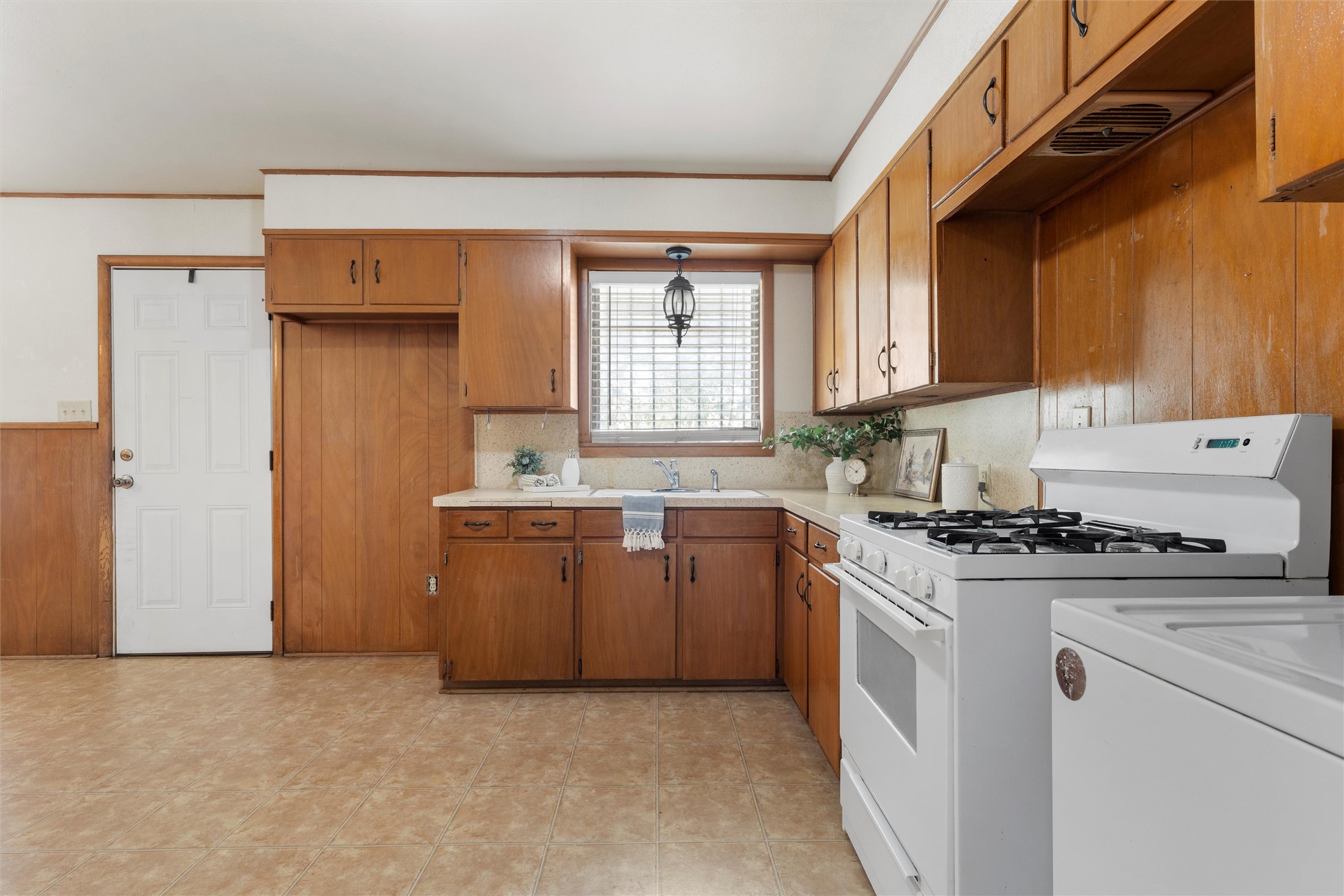 1107 N 66th Street Waco TX 76710