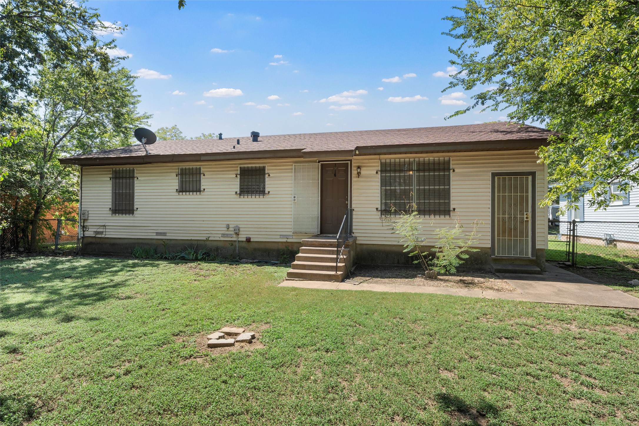 1107 N 66th Street Waco TX 76710
