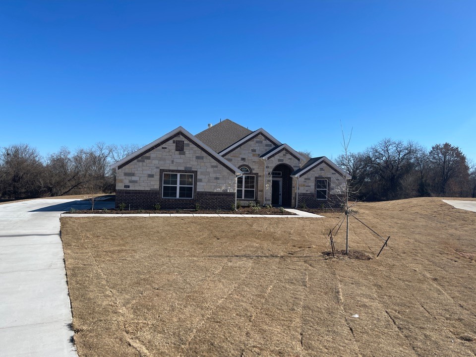 1040 Northern Oaks Court Springtown TX 76082