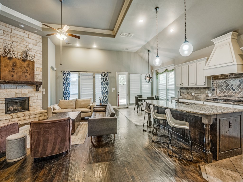701 Mcgill Court Mansfield TX 76063