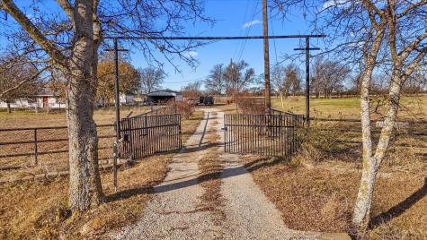 531 Private Road 4721 Rhome TX 76078