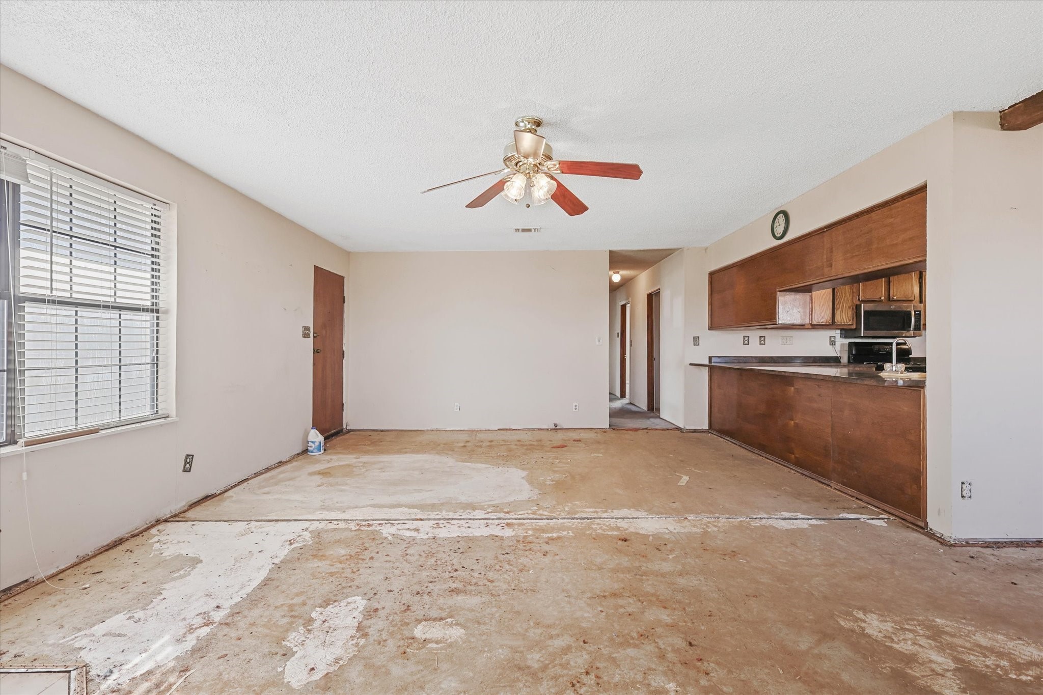 531 Private Road 4721 Rhome TX 76078