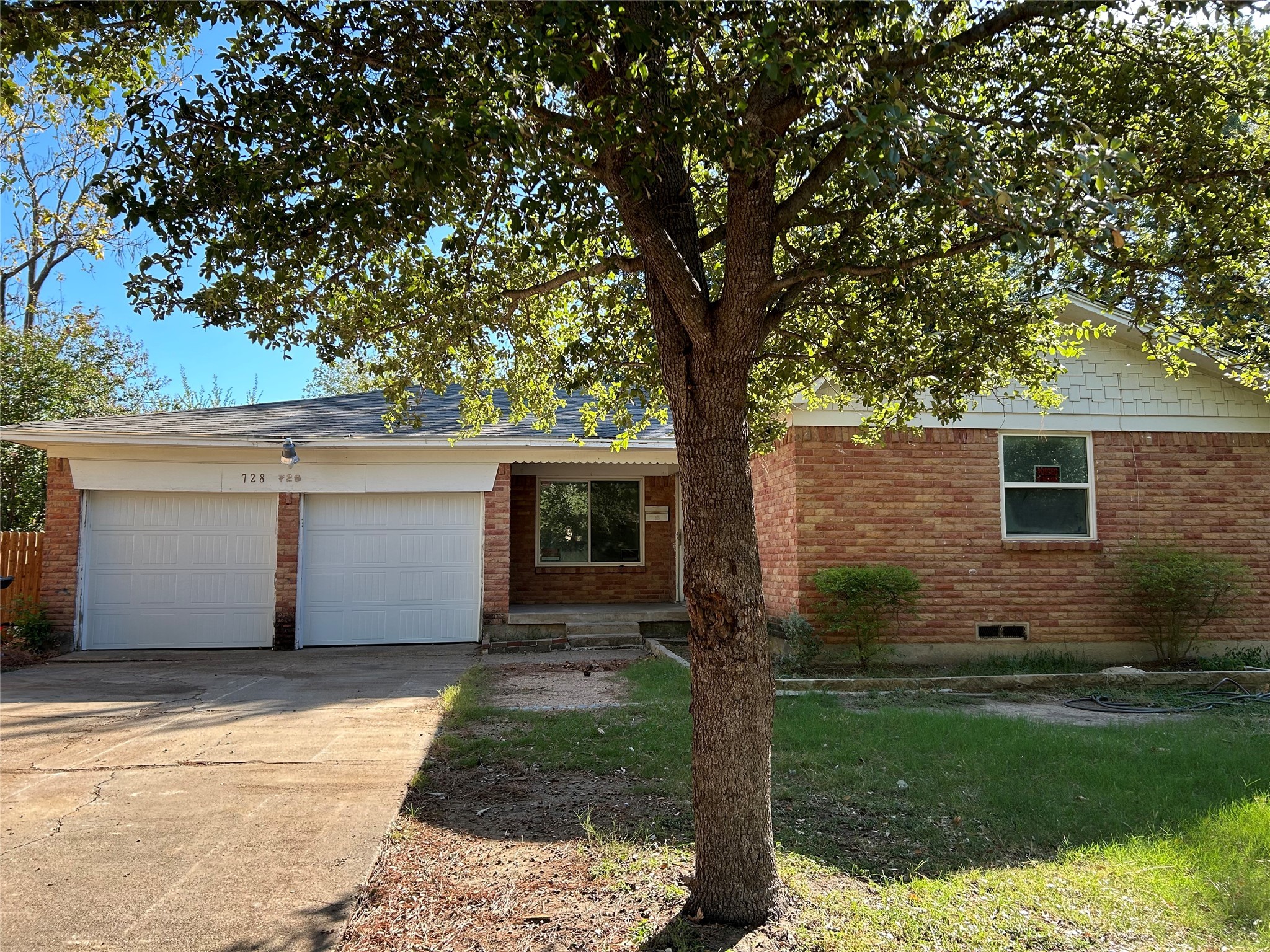 728 Jeran Drive Dallas TX 75217