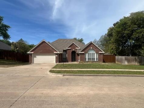 1813 Palace Drive Grand Prairie TX 75050