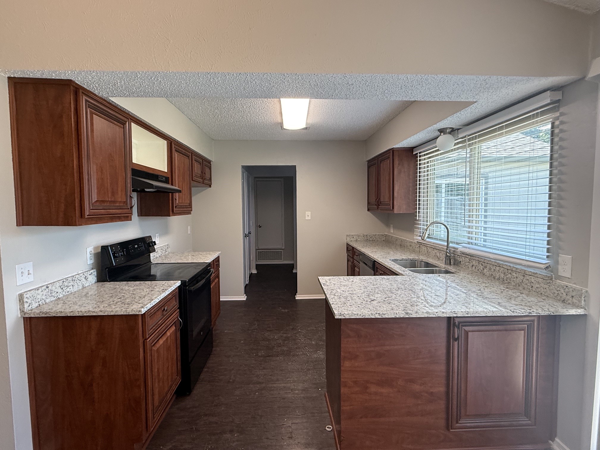 1702 Crimson Court Arlington TX 76018