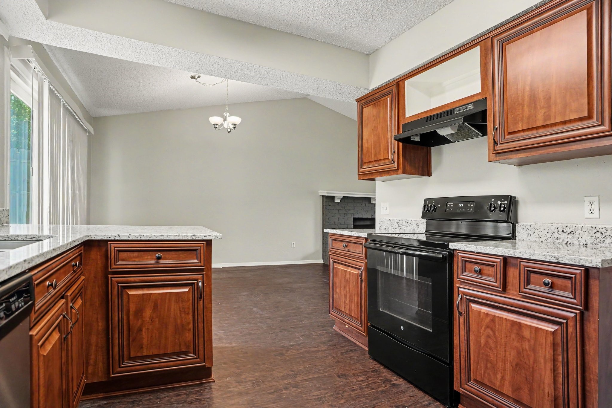 1702 Crimson Court Arlington TX 76018