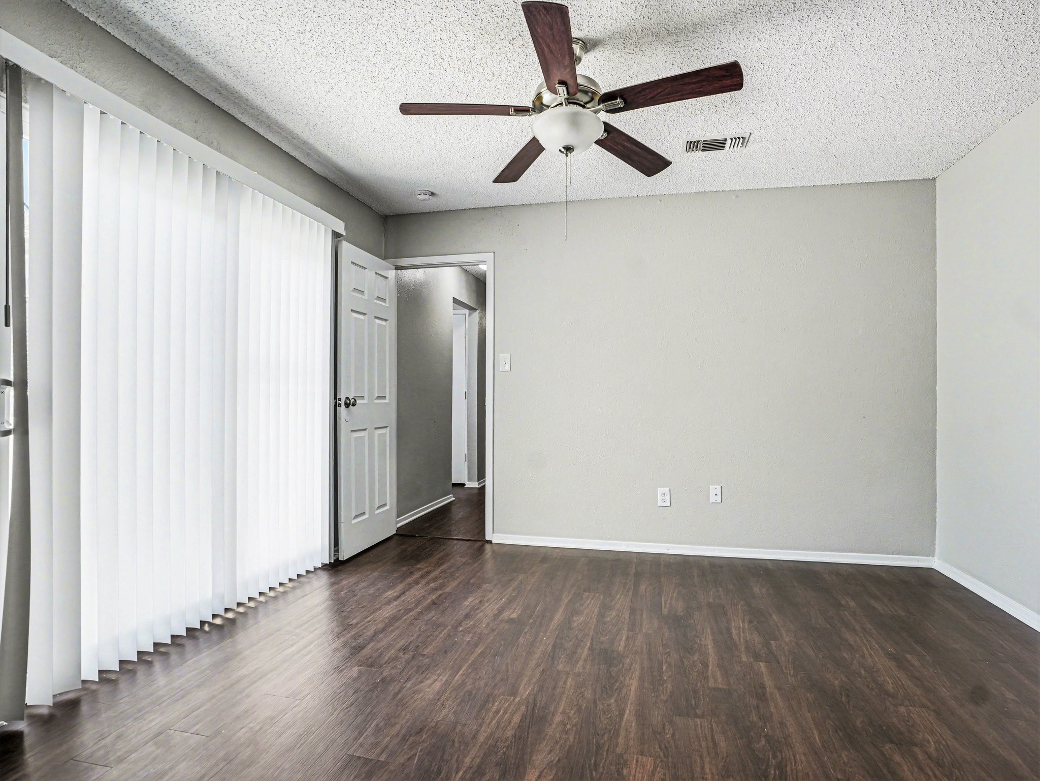 1702 Crimson Court Arlington TX 76018