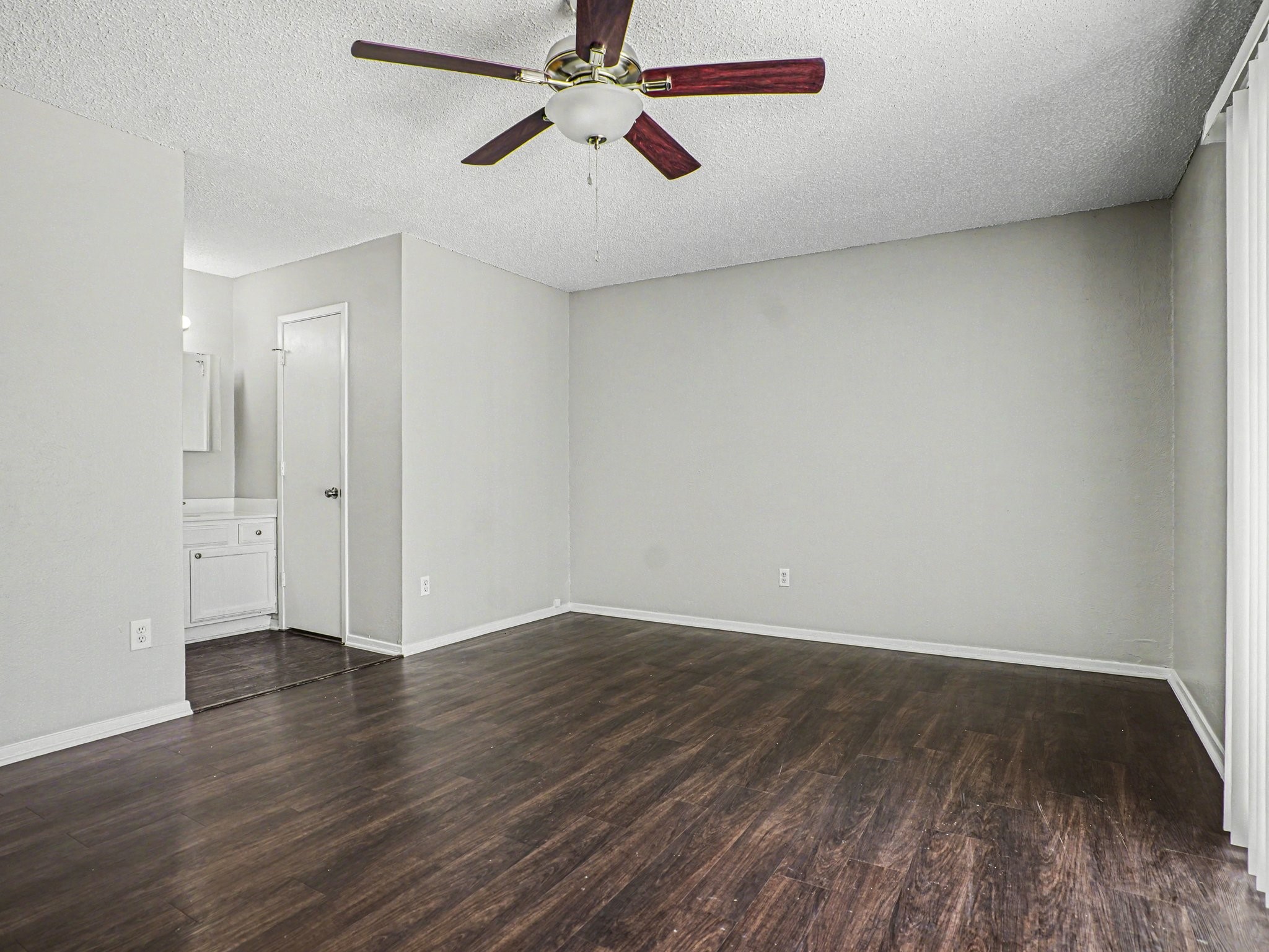 1702 Crimson Court Arlington TX 76018