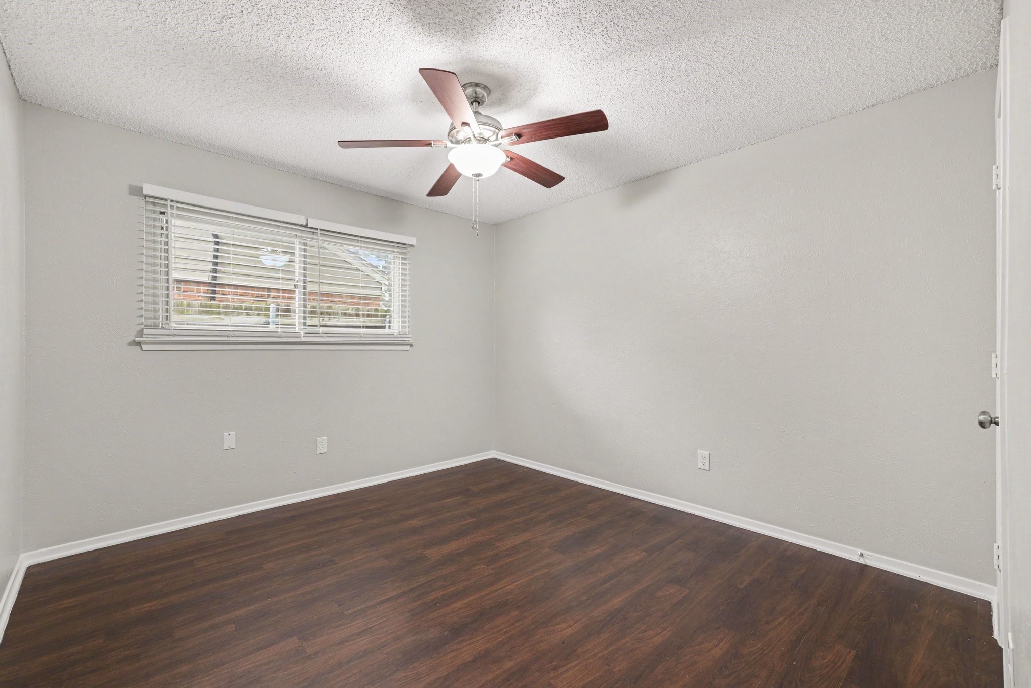 1702 Crimson Court Arlington TX 76018