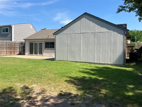 1702 Crimson Court Arlington TX 76018