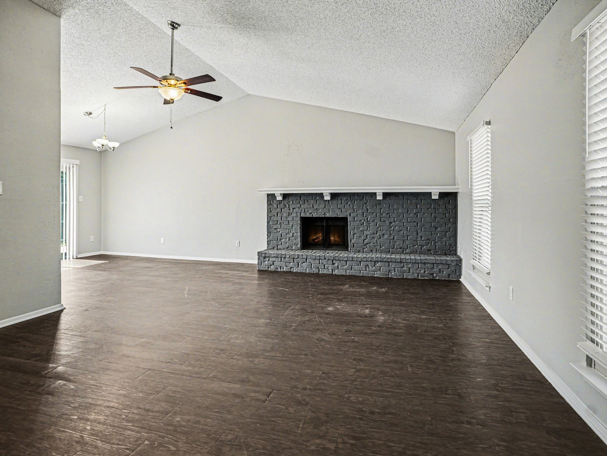 1702 Crimson Court Arlington TX 76018