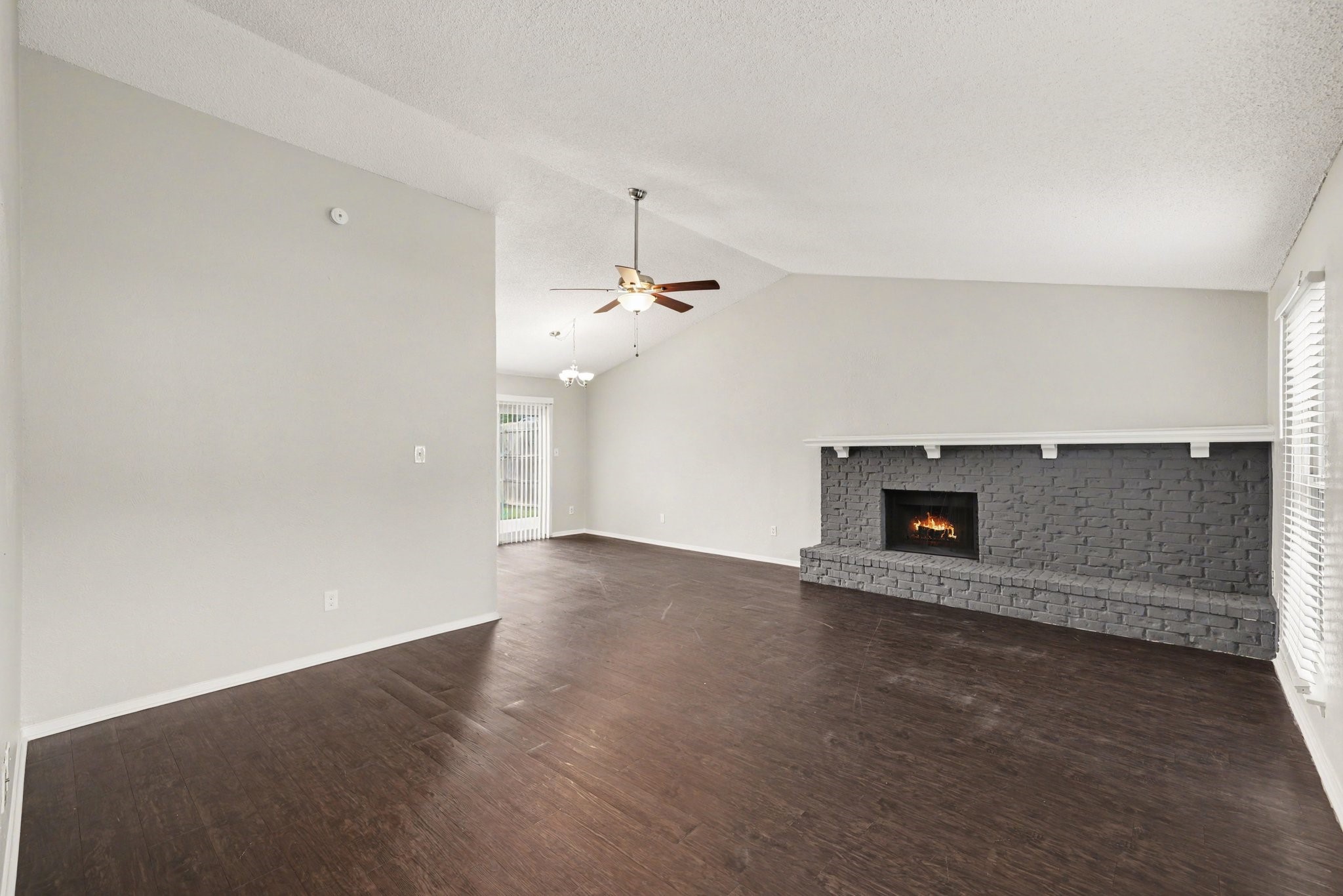 1702 Crimson Court Arlington TX 76018