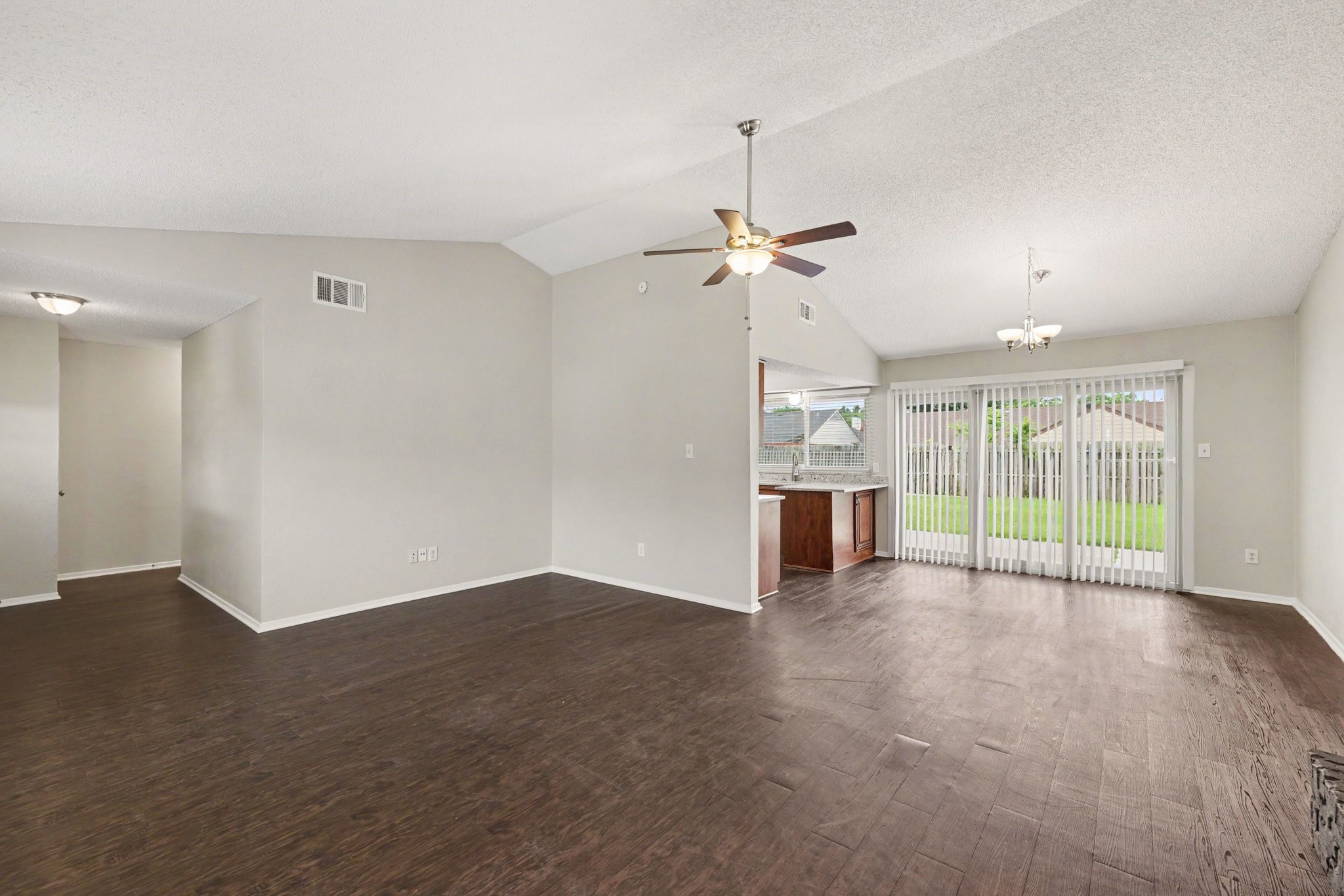 1702 Crimson Court Arlington TX 76018