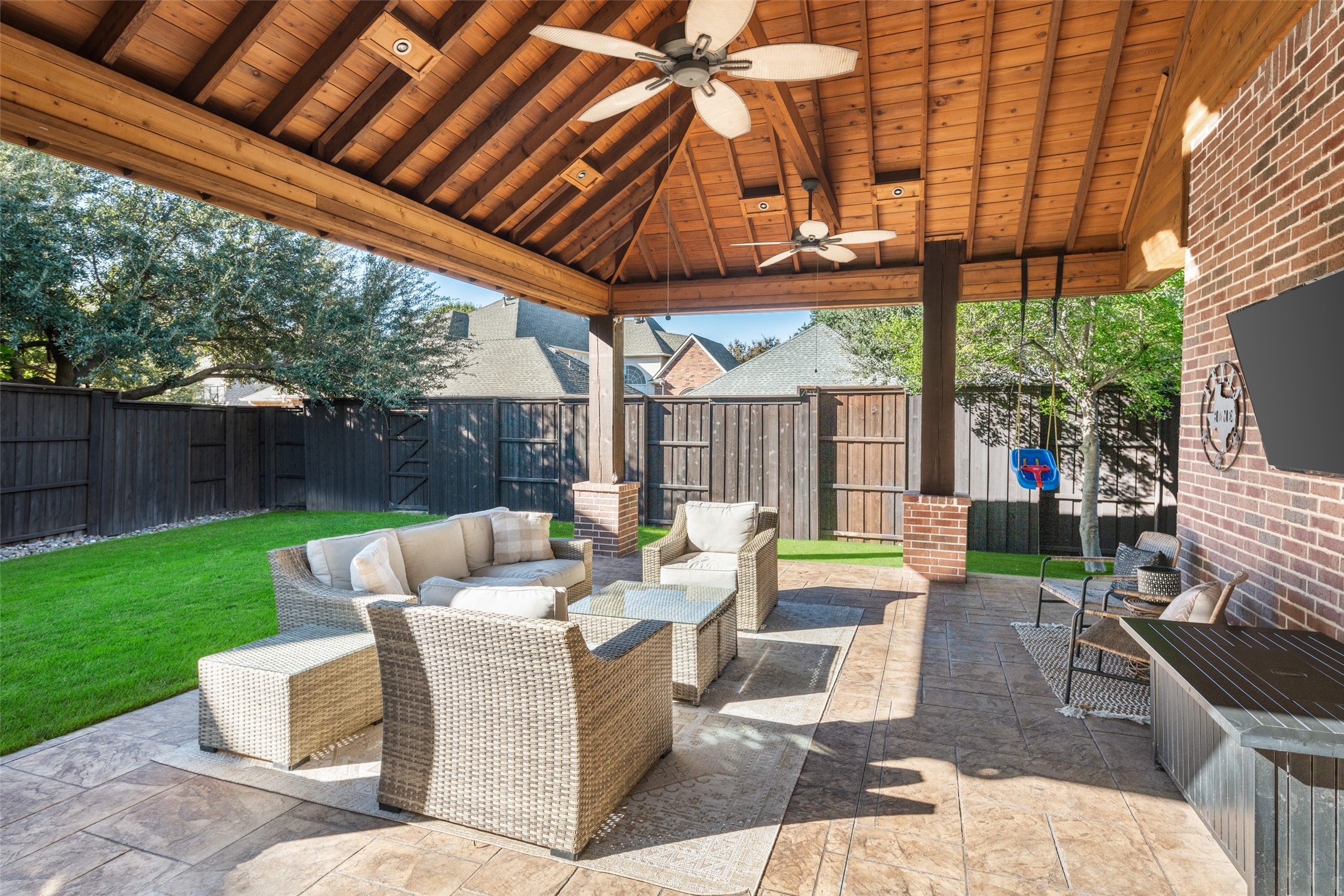 18203 Brighton Green Dallas TX 75252