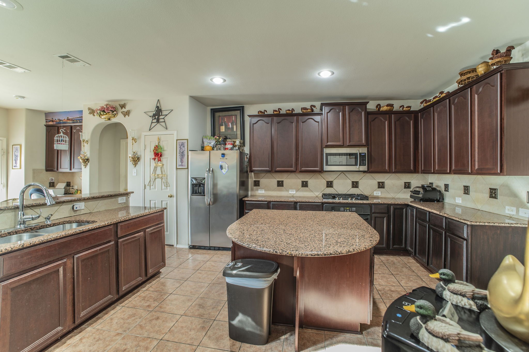 2335 Shackleford Trail Grand Prairie TX 75052