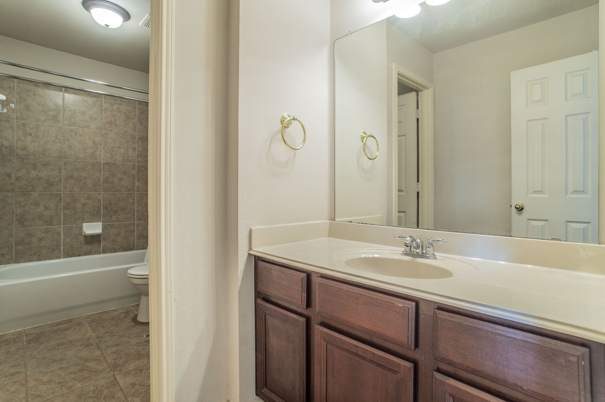 2335 Shackleford Trail Grand Prairie TX 75052
