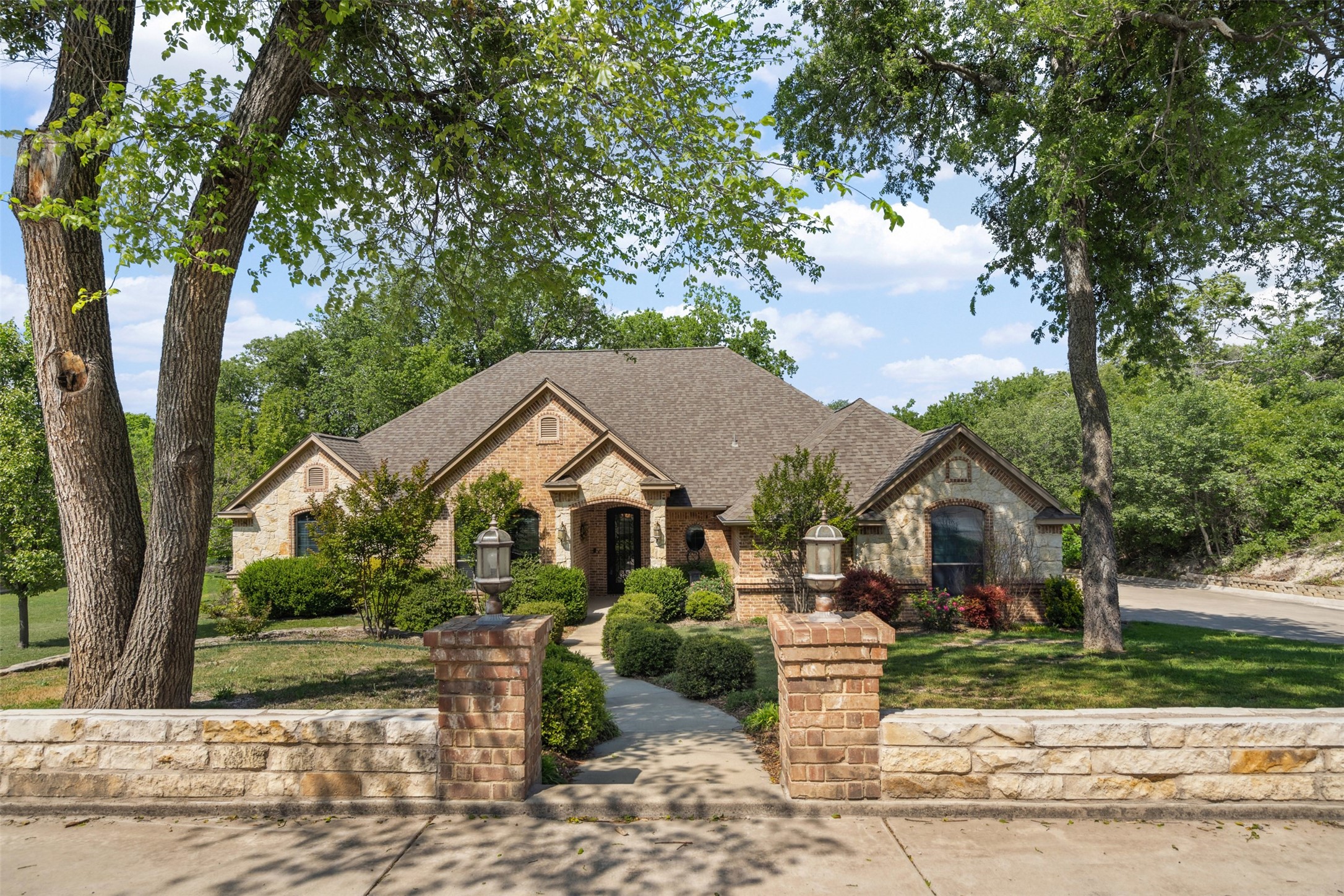217 Yuchi Trail N Fort Worth TX 76108