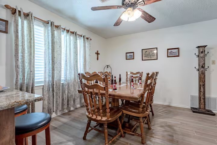 107 Camino Del Rosas Woodway TX 76712