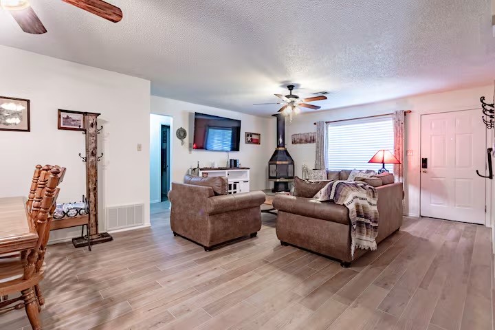 107 Camino Del Rosas Woodway TX 76712