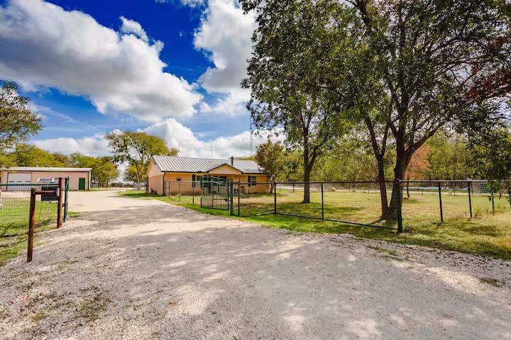 107 Camino Del Rosas Woodway TX 76712